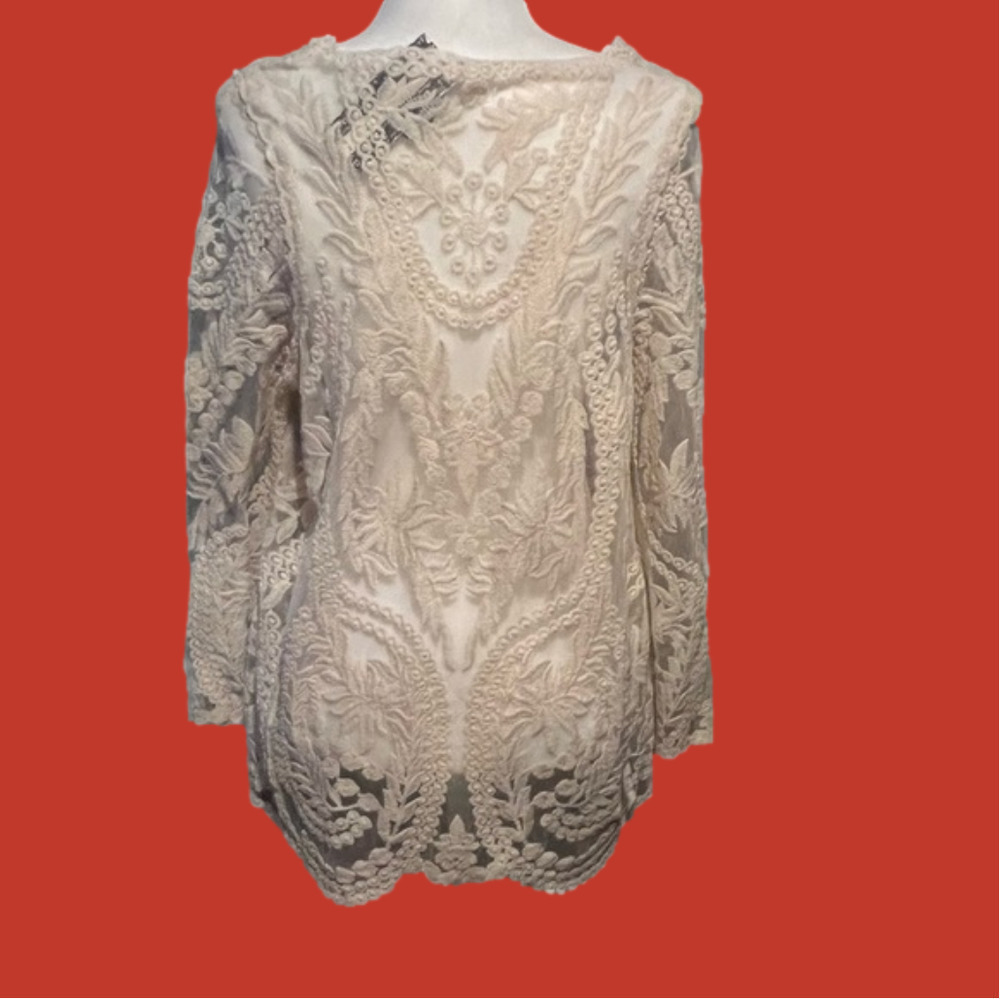 ULTRA PINK Women’s Lace Top